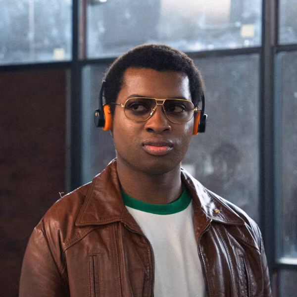 Mondo by Defunc Mondo Freestyle On-Ear Bluetooth Headset Svart