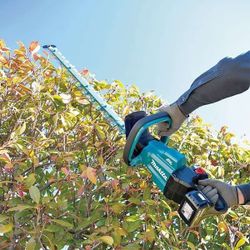 Makita DUH602Z 18 V sladdlös 60 cm längd Häcksax (utan batteri och laddare)