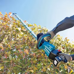 Makita DUH602Z 18 V sladdlös 60 cm längd Häcksax (utan batteri och laddare)