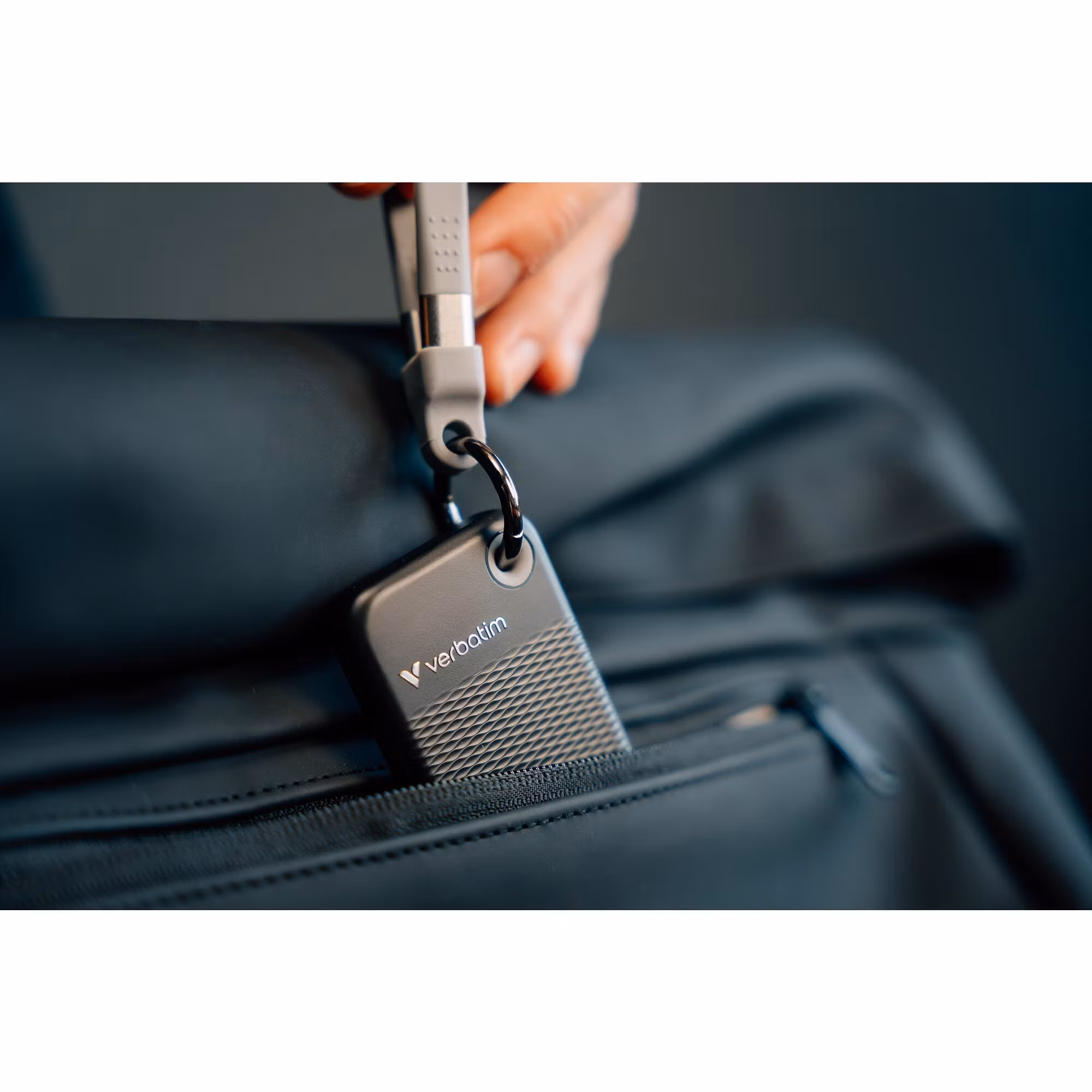 Verbatim Pocket SSD 1 TB, External SSD (black/grey, USB-C 3.2 Gen 2 (10 Gbit/s), with key ring and cable holder)