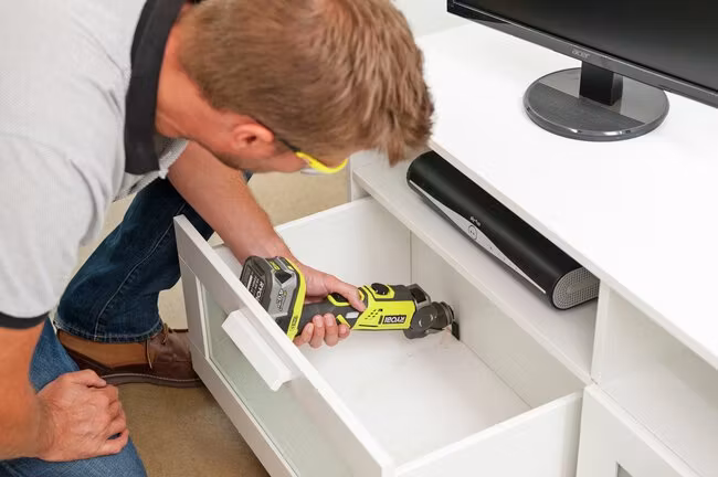 Ryobi ONE+ R18MT-0 18V Multiverktyg (utan batteri och laddare)