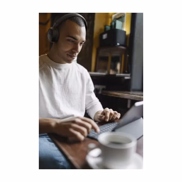 JBL Tune 670NC On-Ear Hörlurar Svart