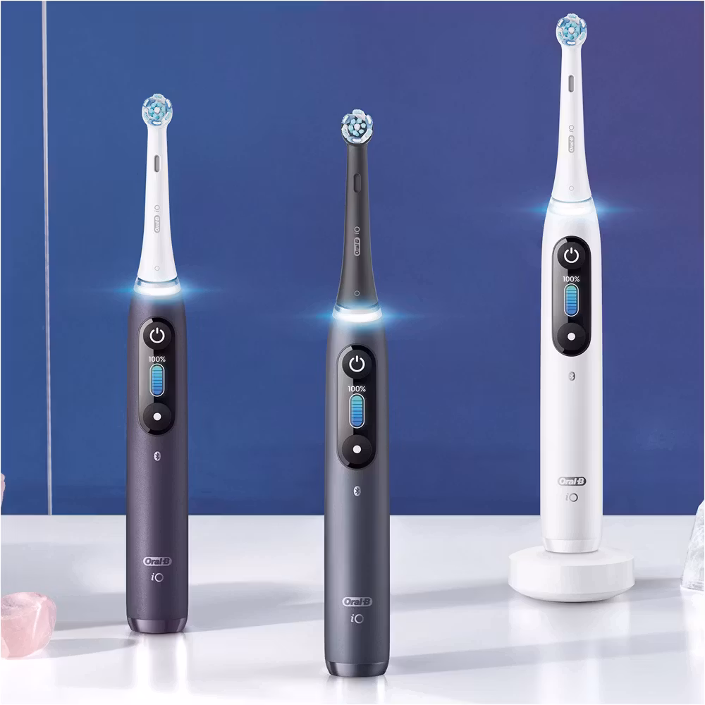 Oral-B iO8 Eltandborste 2-pack Svart & Vit