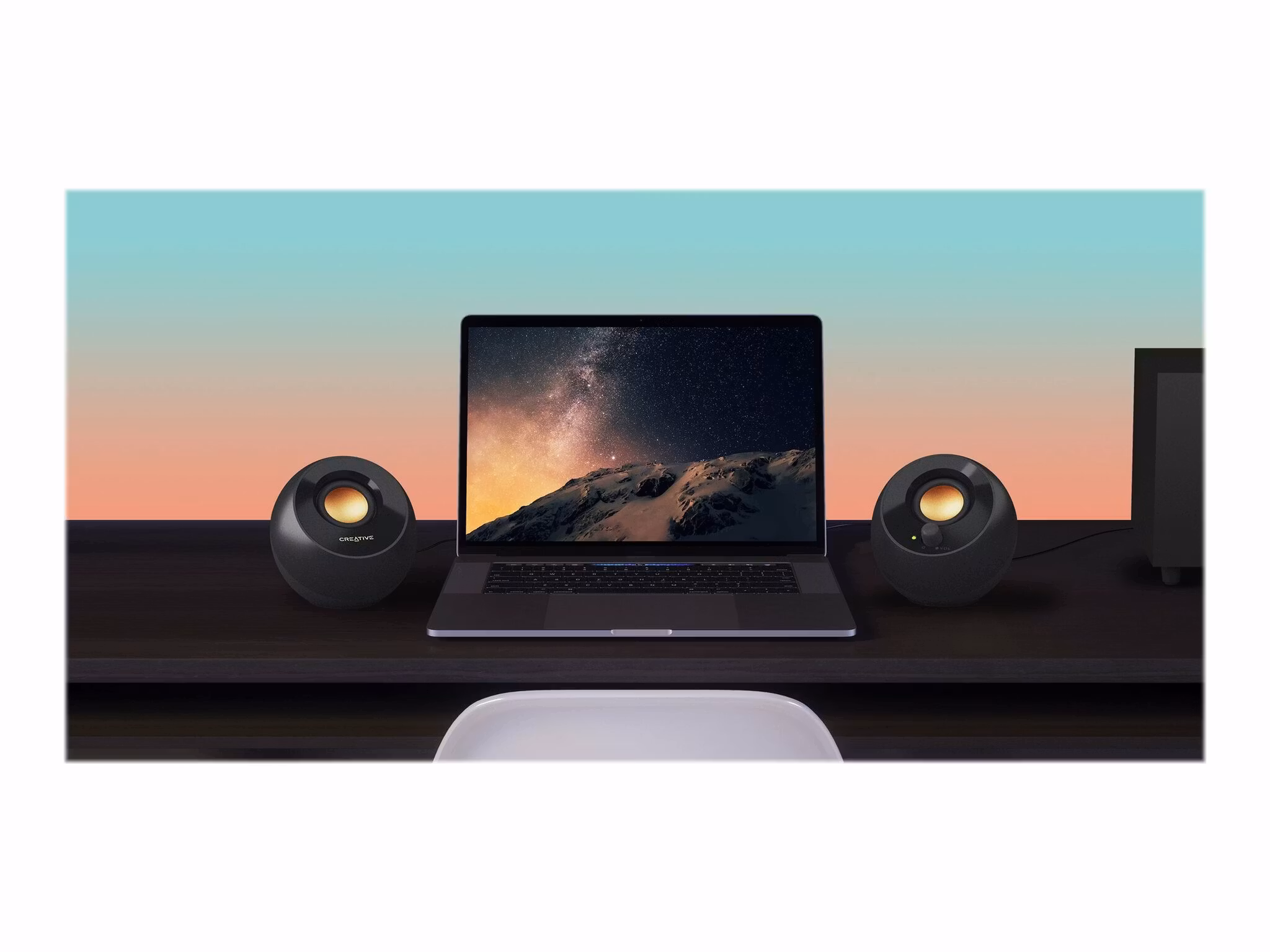 Creative Pebble Plus 2.1-kanal Högtalarsystem Svart