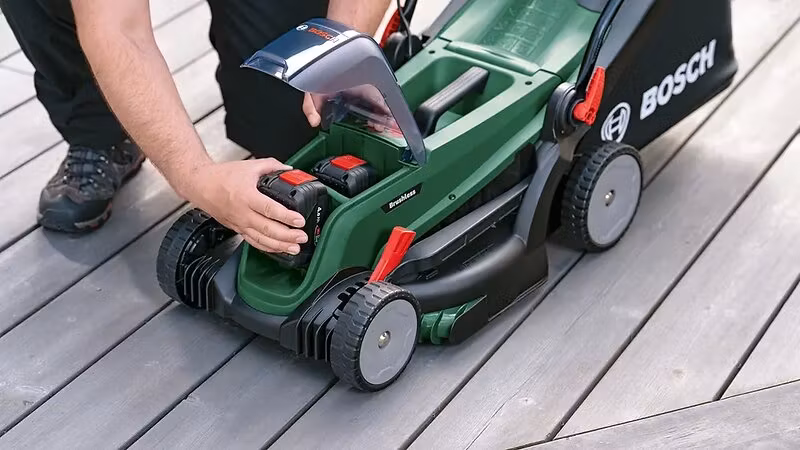 Bosch UniversalRotak 37-550 Sladdlös Elektrisk Gräsklippare 37 cm Skärbredd