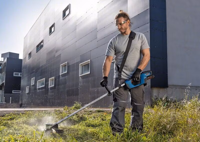 Bosch sladdlös grästrimmer GRT 18V-33 Professional solo (blå/svart, utan batteri och laddare)