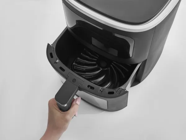 Fritel SnackTastic 7720 Airfryer 8L Svart