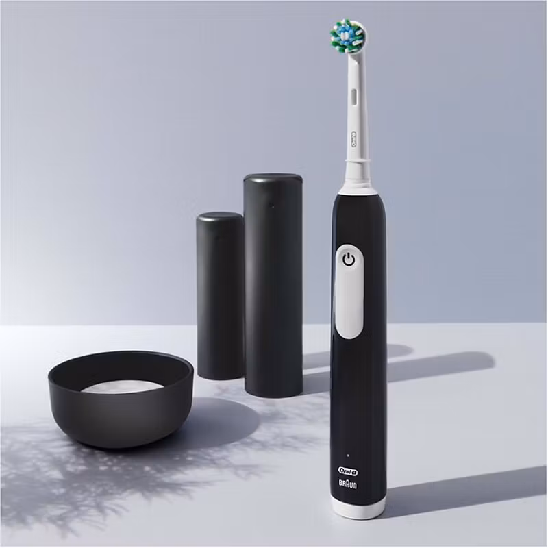 Oral-B Pro 1 Travel Edition Eltandborste inkl Resefodral Svart