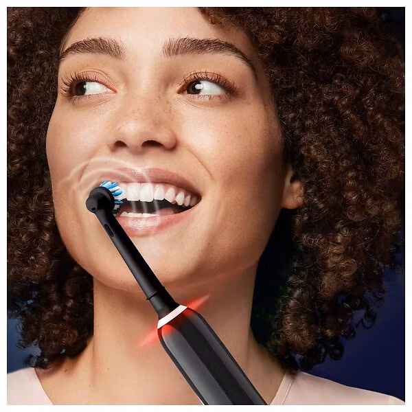 Oral-B Pro 3 3500 + Extra Refill + Resefodral Svart