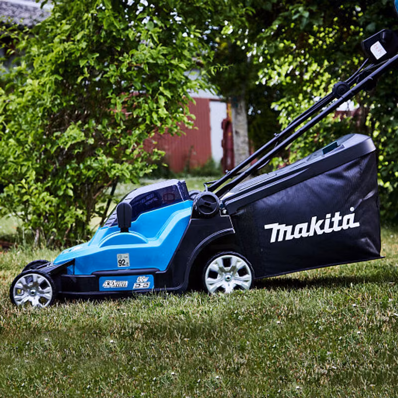 Makita DLM432Z Batteridriven gräsklippare 2 x 18 V