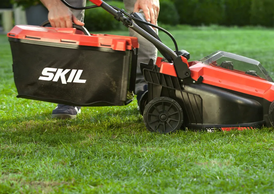 Skil Batteridriven gräsklippare Sladdlös inkl Batterier och Laddare 34 cm