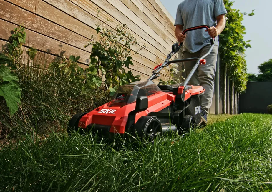 Skil Batteridriven gräsklippare Sladdlös inkl Batterier och Laddare 34 cm