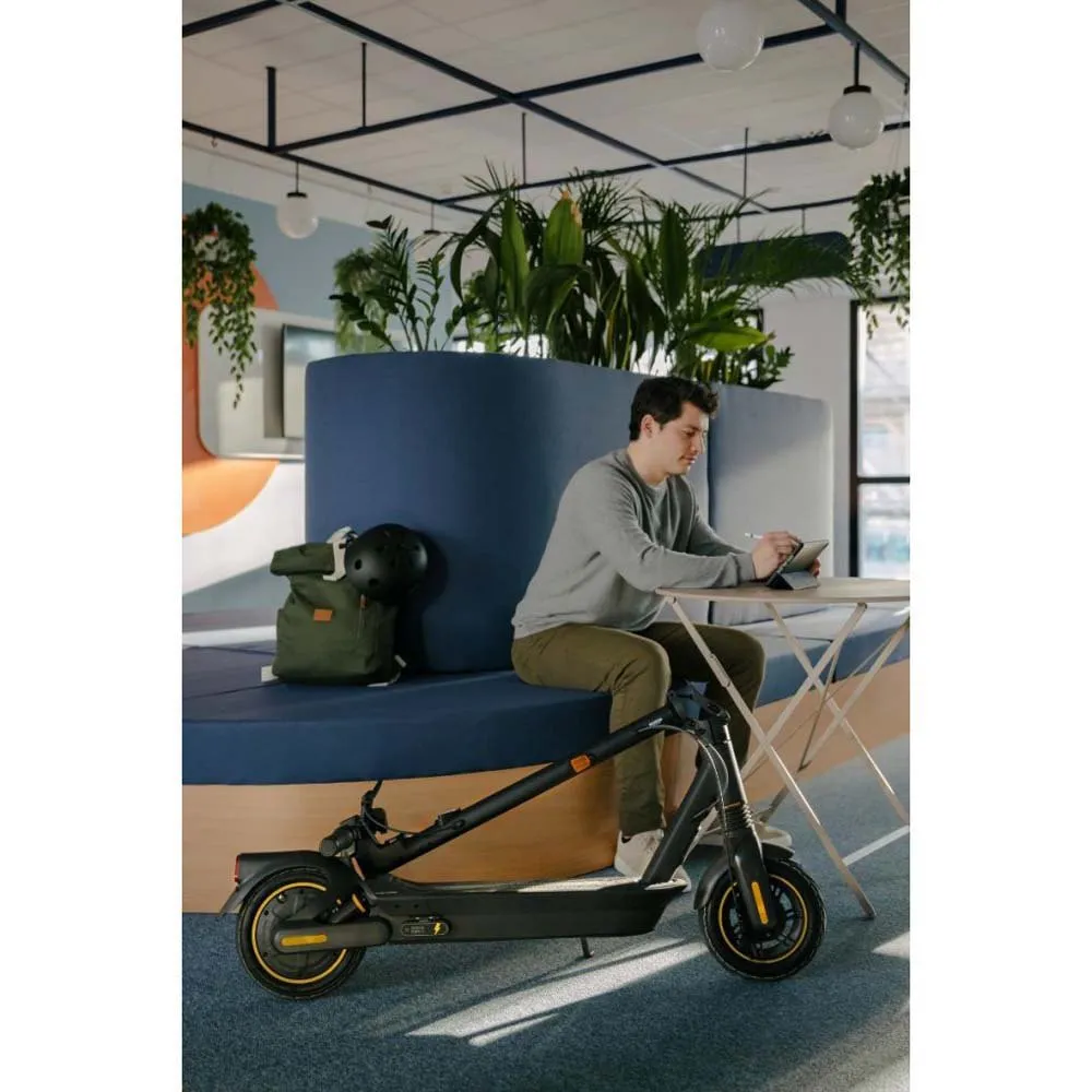 Ninebot by Segway Elscooter MAX G2 D 20 km/h Black 15.3 Ah