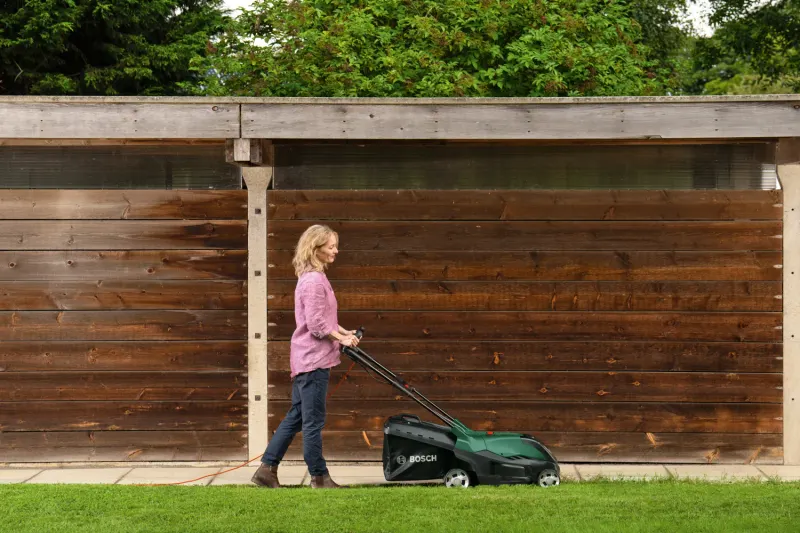 Bosch Powertools gräsklippare AdvancedRotak 40-650 (grön/svart, 1 800 watt)