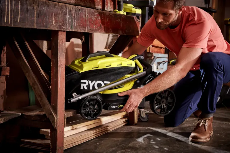 Ryobi One+ RLM18X33B40 Elektrisk Gräsklippare