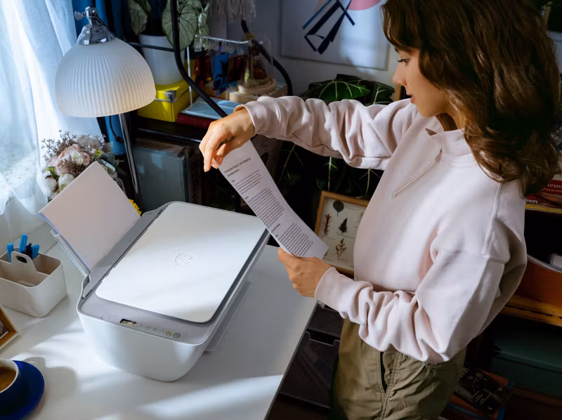 HP DeskJet 2922 trådlös multifunktionsskrivare i färg