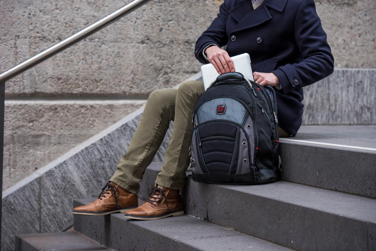 Wenger Synergy Backpack Black 15.4
