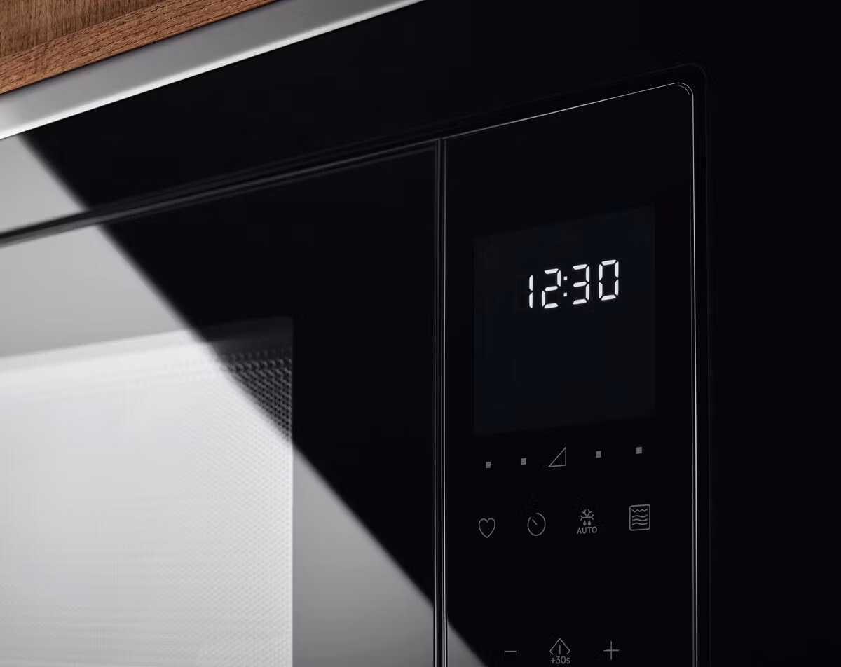 Electrolux LMS4253TBX svart grillmikrovågsugn för inbyggnad 25 L 900 W