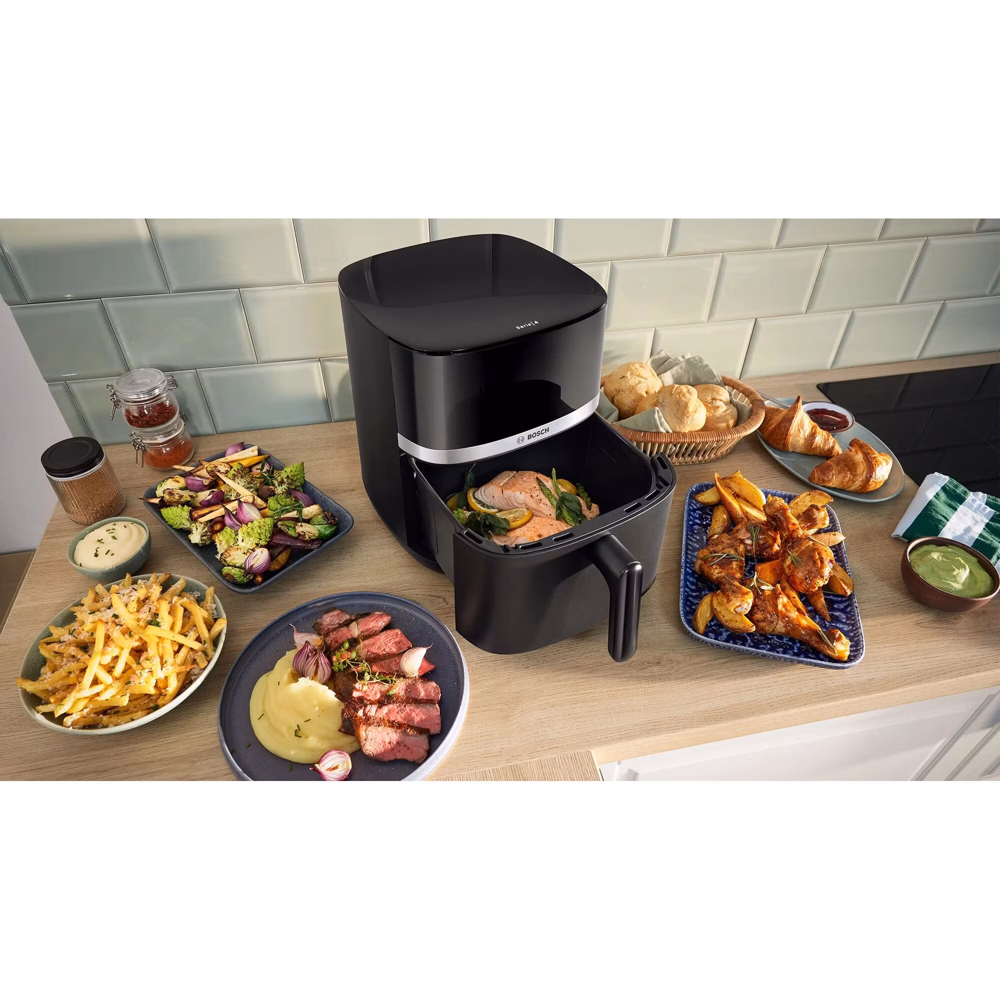 Bosch varmluftsfritös MAF462B0 Serie 4 (svart, 2 050 watt, korg 6,1 liter)
