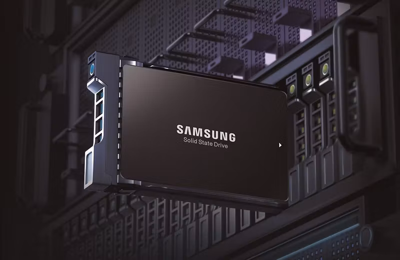 Samsung PM983a MZ-QLB7T6B0 7,68 TB 2,5" U.2 PCIe 3.0 NVMe Intern SSD