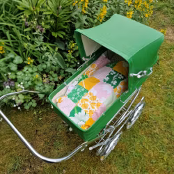 Lapptäcke dockvagn
