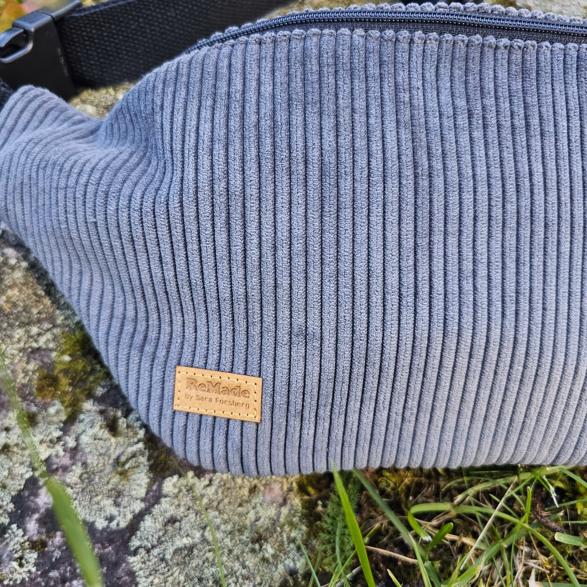 Magväska manchester grå