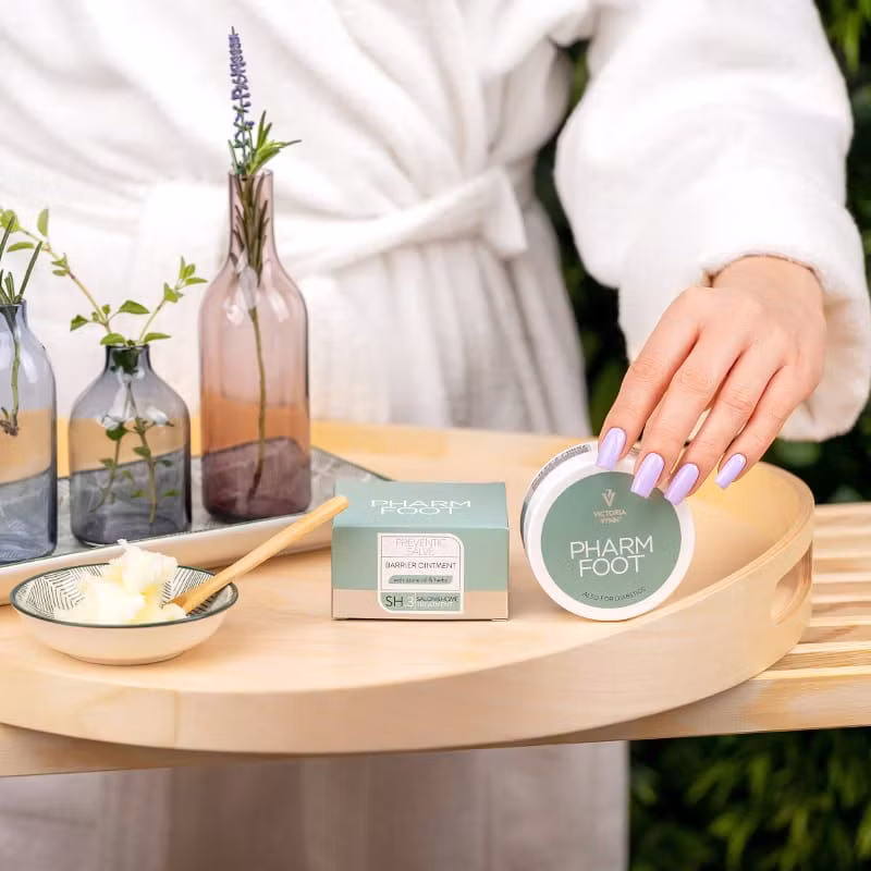 Pharm Foot Preventic Salve med sheasmör, lavendel och rosmarin