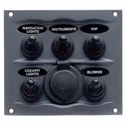 BEP Stänktäta elpanel med 5 strömbrytare och eluttag, 12V