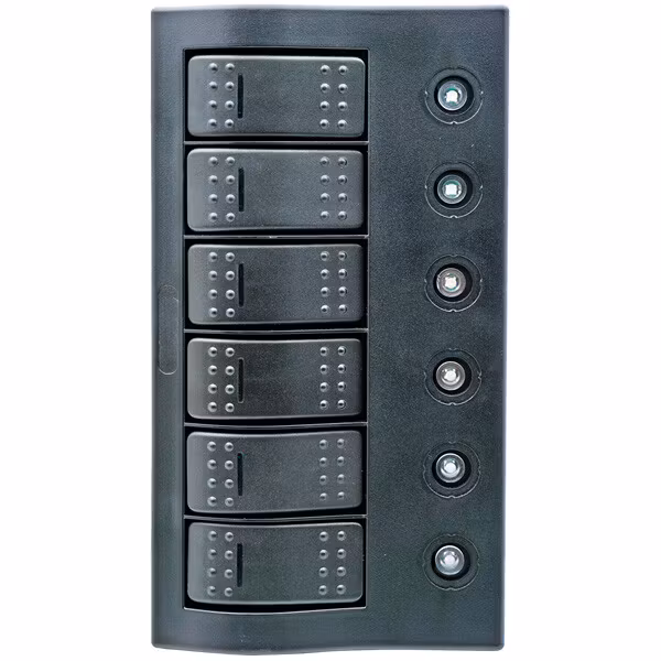 1852 Elpanel med 5 kontakter, automatsäkringar och LED