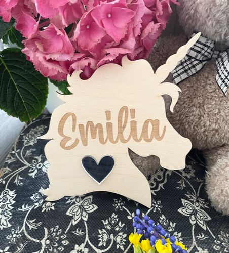 Unicorn i trä med namn