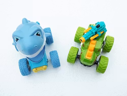 Dinosaurie Pull Back + Tank - Stor - (2 st)