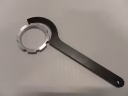 Adjusting tool and locking nut for Tenaci Adjustable Hydraulic Clutch Release Bearings