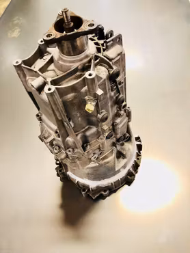 BMW 320D 6vxl Omsvetsad till Volvomotor