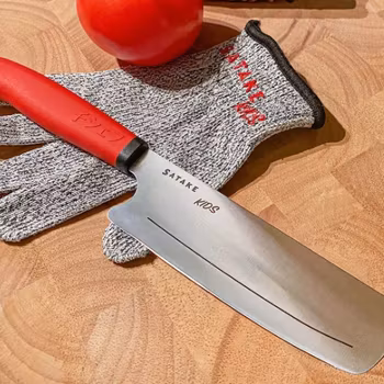 Barnkniv Satake med Skärsäker Handske – Säker & Vass Kökskniv för Barn