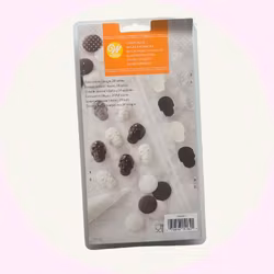 Wilton Gjutform Kranier – 12 Figurer för Choklad & Pyssel