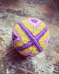 Boll lila/orange/rosa/grön