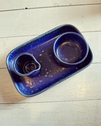 Sockerskål/gräddkanna set med fat