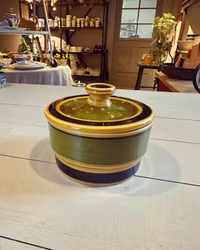 Skål med lock