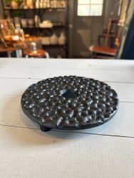 Underlägg gjutjärn knäckebröd