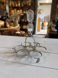 Ägghållare med timglas
