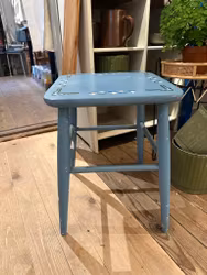 Blå pall med mönster (speciell frakt)