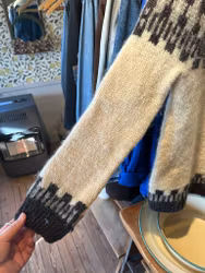 Stickad tröja