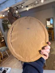 Motiv i guldfärgad ram sjö