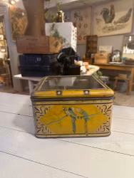 Plåtburk med glas i locket Coralli