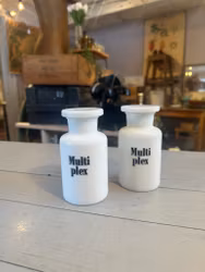 Vit medicinflaska ”multiplex” (säljes styckvis)