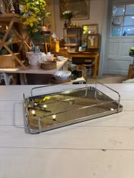 Bricka med kant och spegelglas