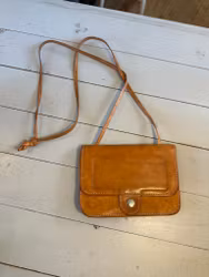 Liten läderväska