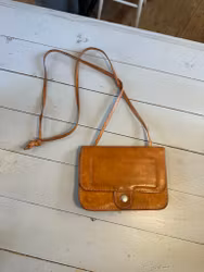 Liten läderväska