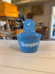 Emaljerad skeppa blå skurepulver