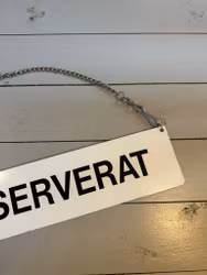 Skylt reserverat